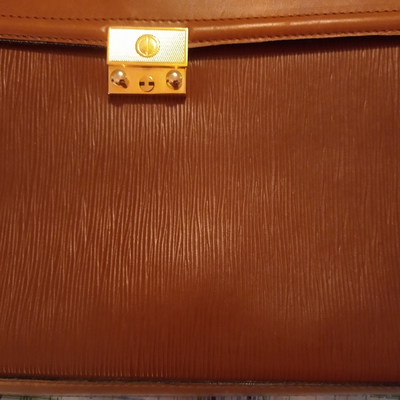 Authentic Dunhill London Caramel Leather Messenger Bag for Men or Women - Picture 7 of 13